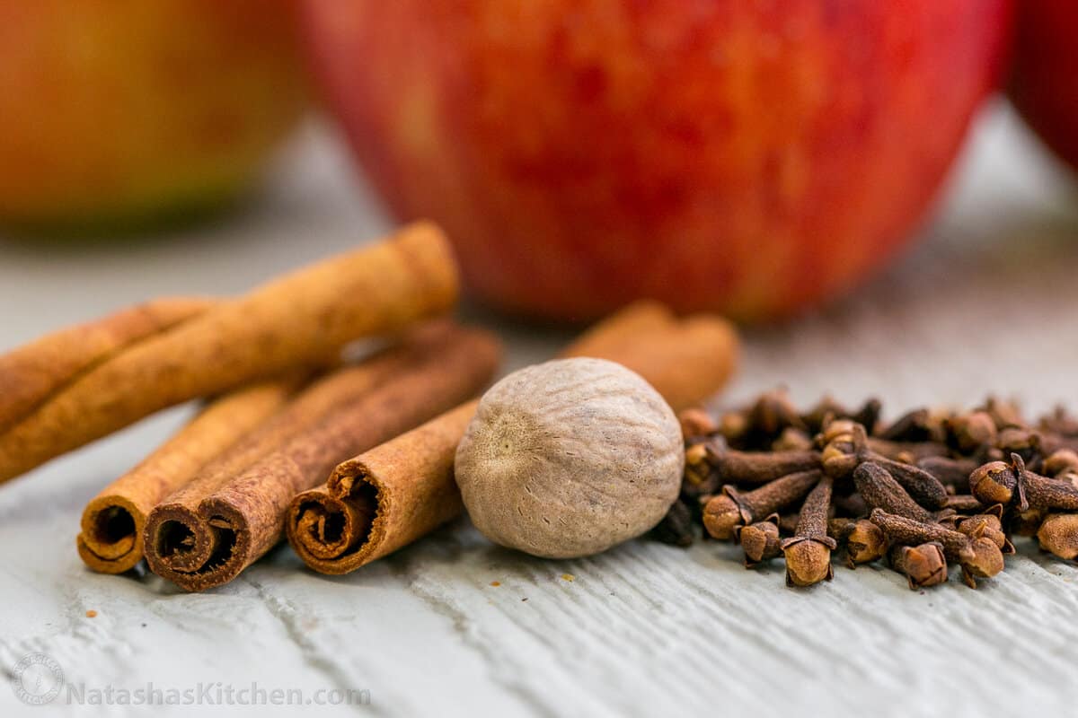 whole spices for apple cider
