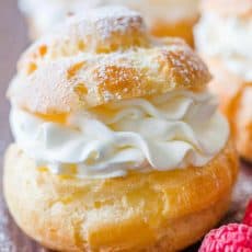 Cream Puffs filled with cream and dusted with sugar