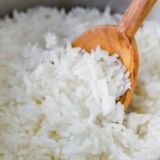 How to cook white rice in saucepan with spoon