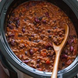 Beef chili in crockpot